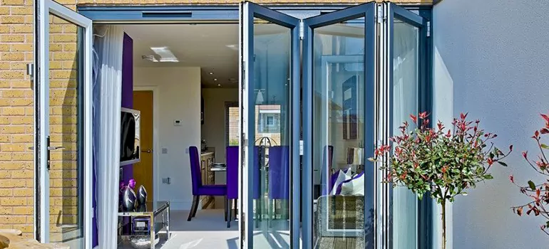 Commercial Door Glass Repair in South Bradenton, FL